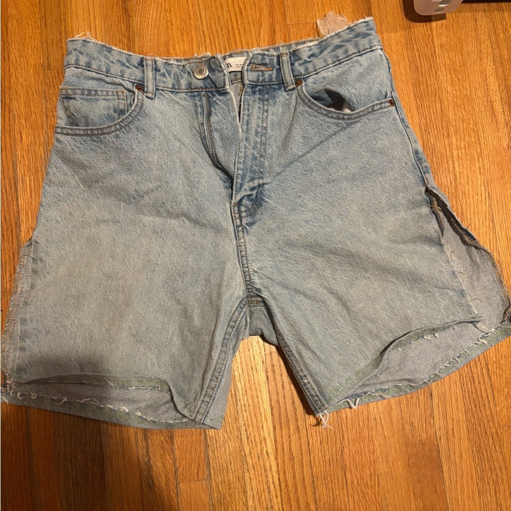 Zara Casual Denim Cutoff Shorts with Slit and Embroidery